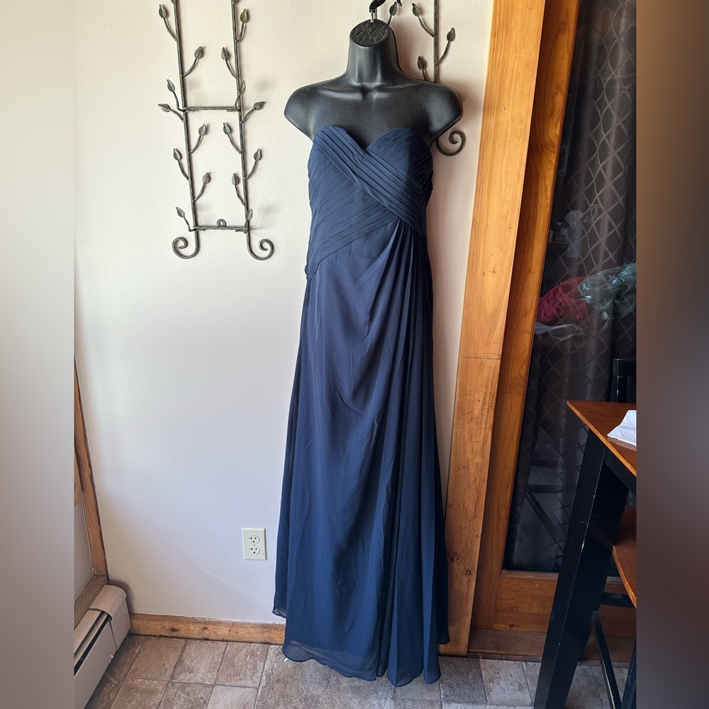 strapless formal gown. Navy
